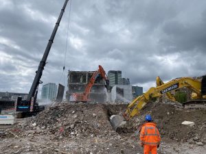 MILLER’S POWERLATCH COUPLER ENHANCES PERFORMANCE FOR OAKWOOD DEMOLITION