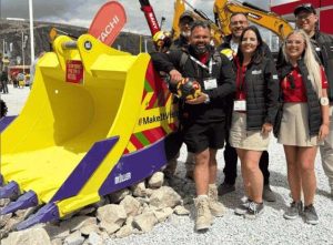 Earthmoving Equipment Manufacturer Donates to Lighthouse Construction Industry Charity